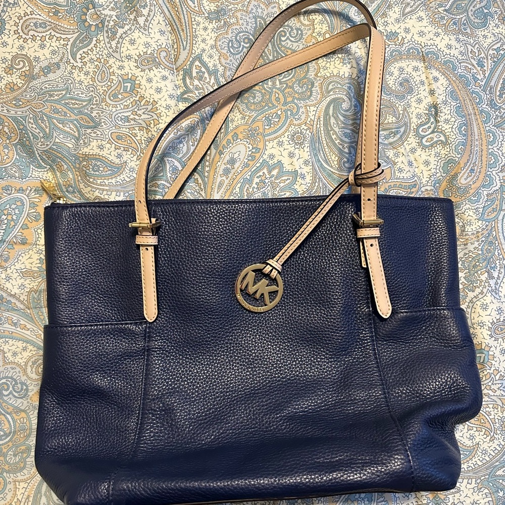 EUC Michael Kors Navy Blue Pebbled Leather Tote Bag